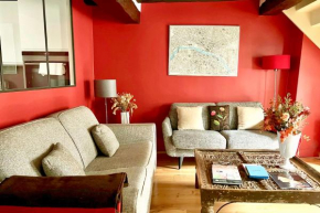 Отель LOUVRE 5-min 2BR AC 5Refurb Parisian Charm 'Pad-à-Terre' est '99  Париж